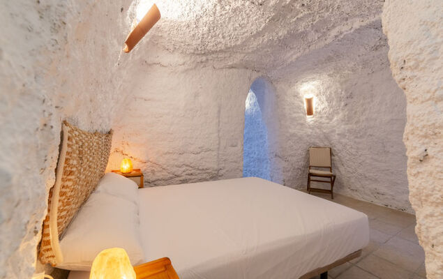 Cueva Maria Zambrano - Photo 16