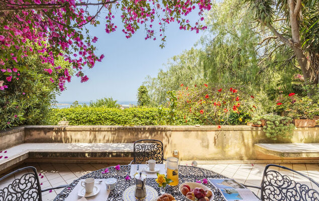 Cicladi Anafi - Photo 1